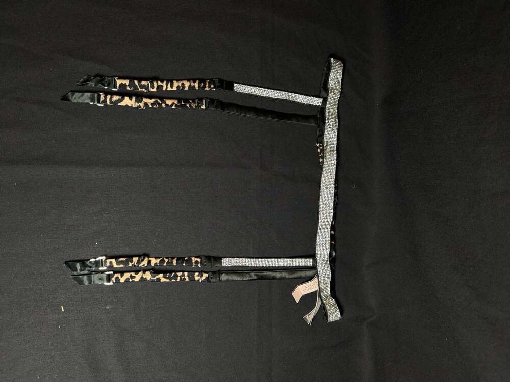 Victoria's Secret Very Sexy Shine Strap Garter Belt Size M/L Leopard Print